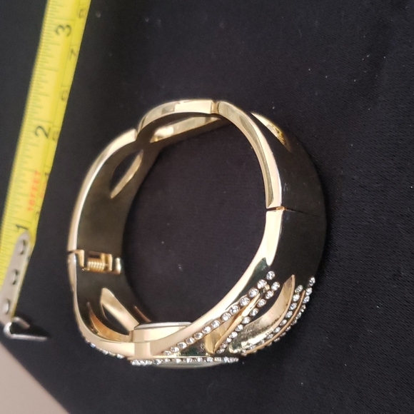 *Osirock Gold Tone Quartz  Rhinestone Watch with Cuff - Picture 6 of 8